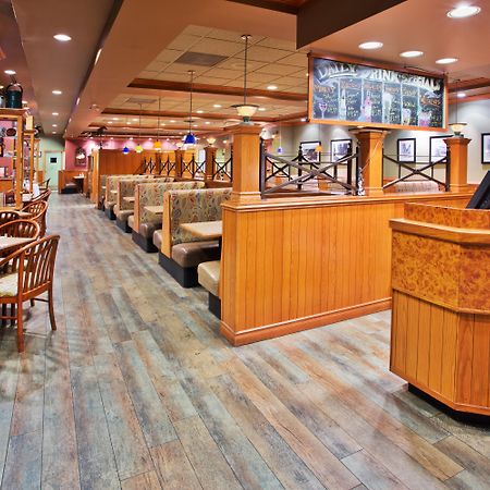 Holiday Inn & Suites North Vancouver By Ihg Экстерьер фото