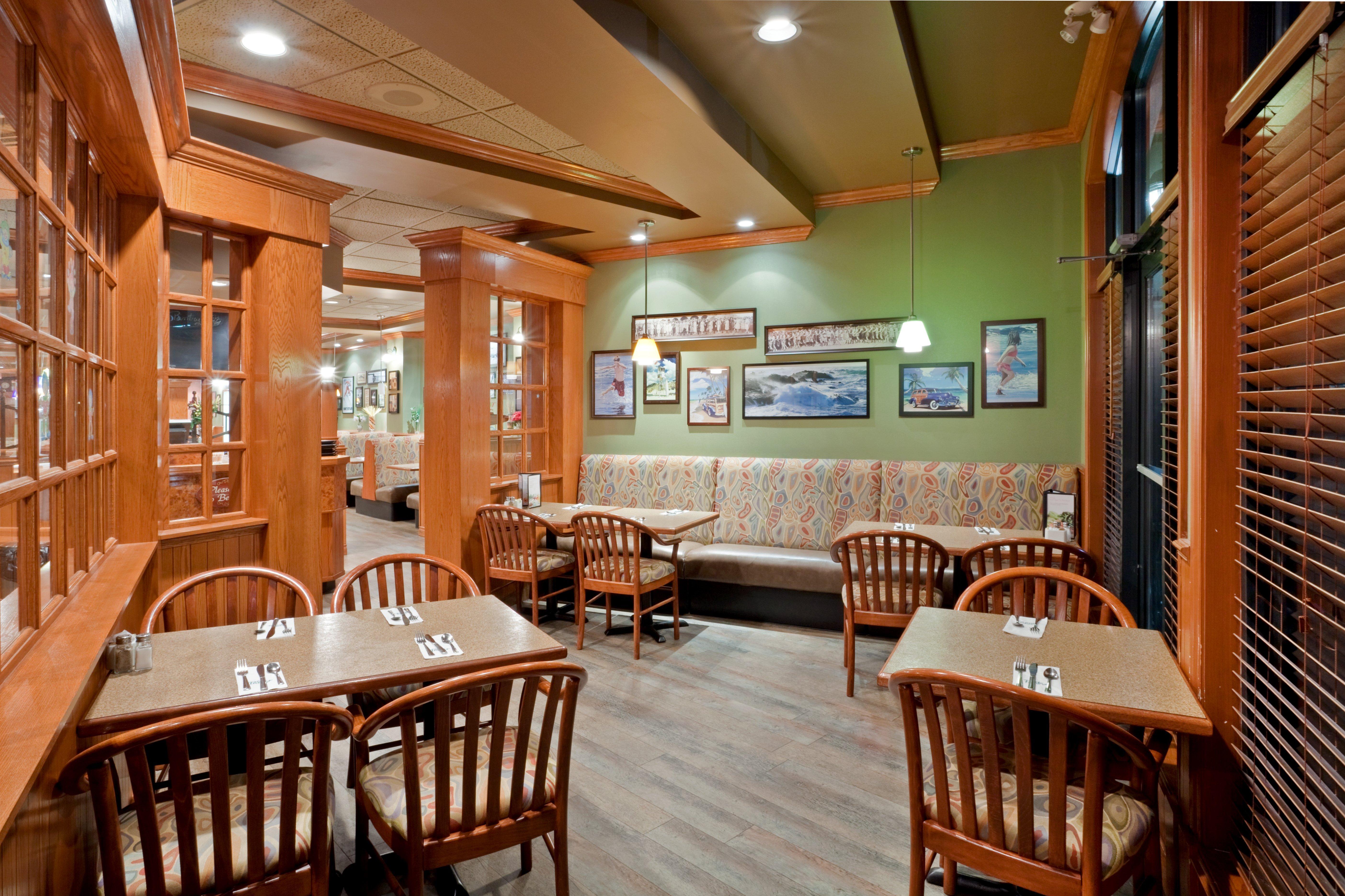 Holiday Inn & Suites North Vancouver By Ihg Экстерьер фото