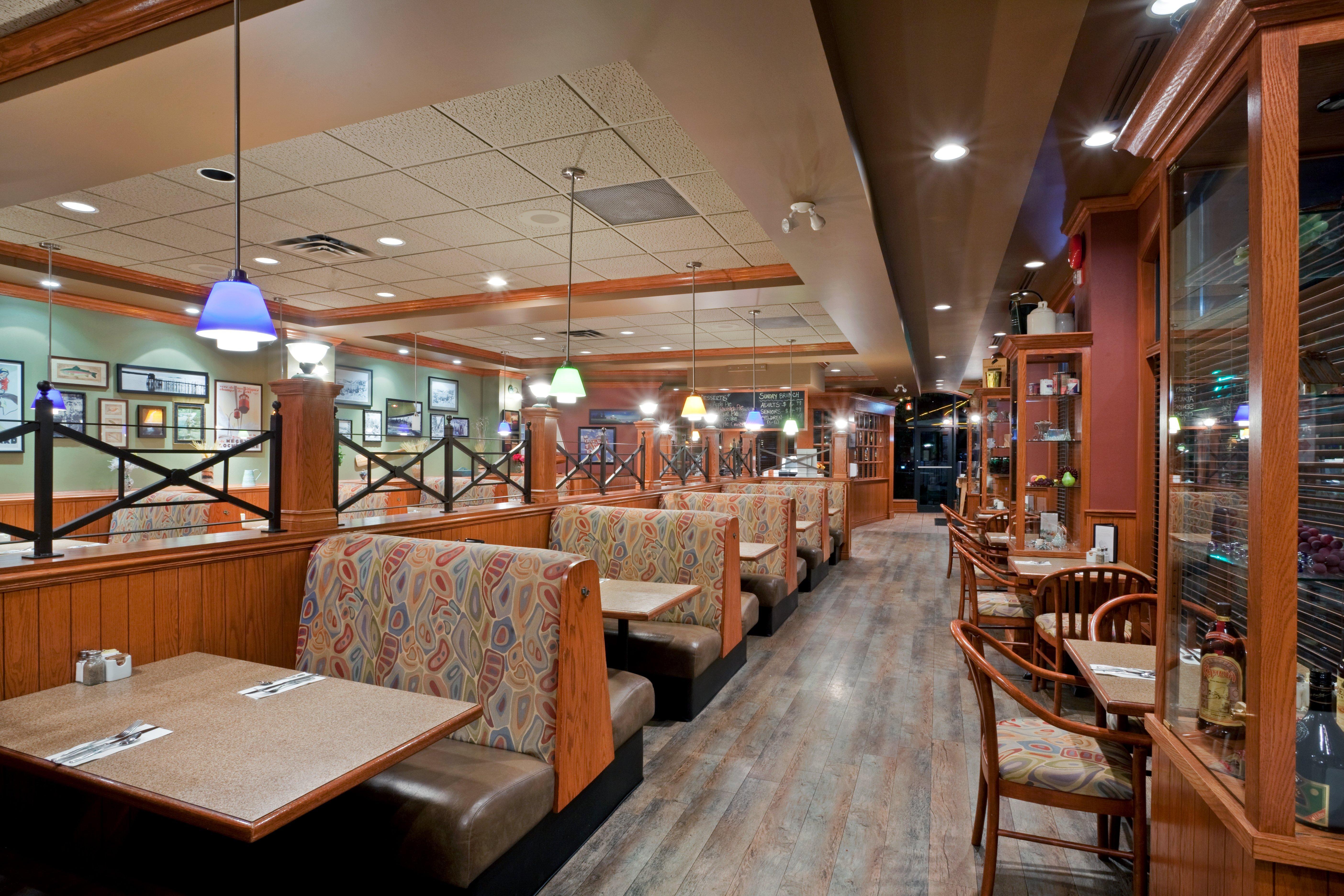 Holiday Inn & Suites North Vancouver By Ihg Экстерьер фото