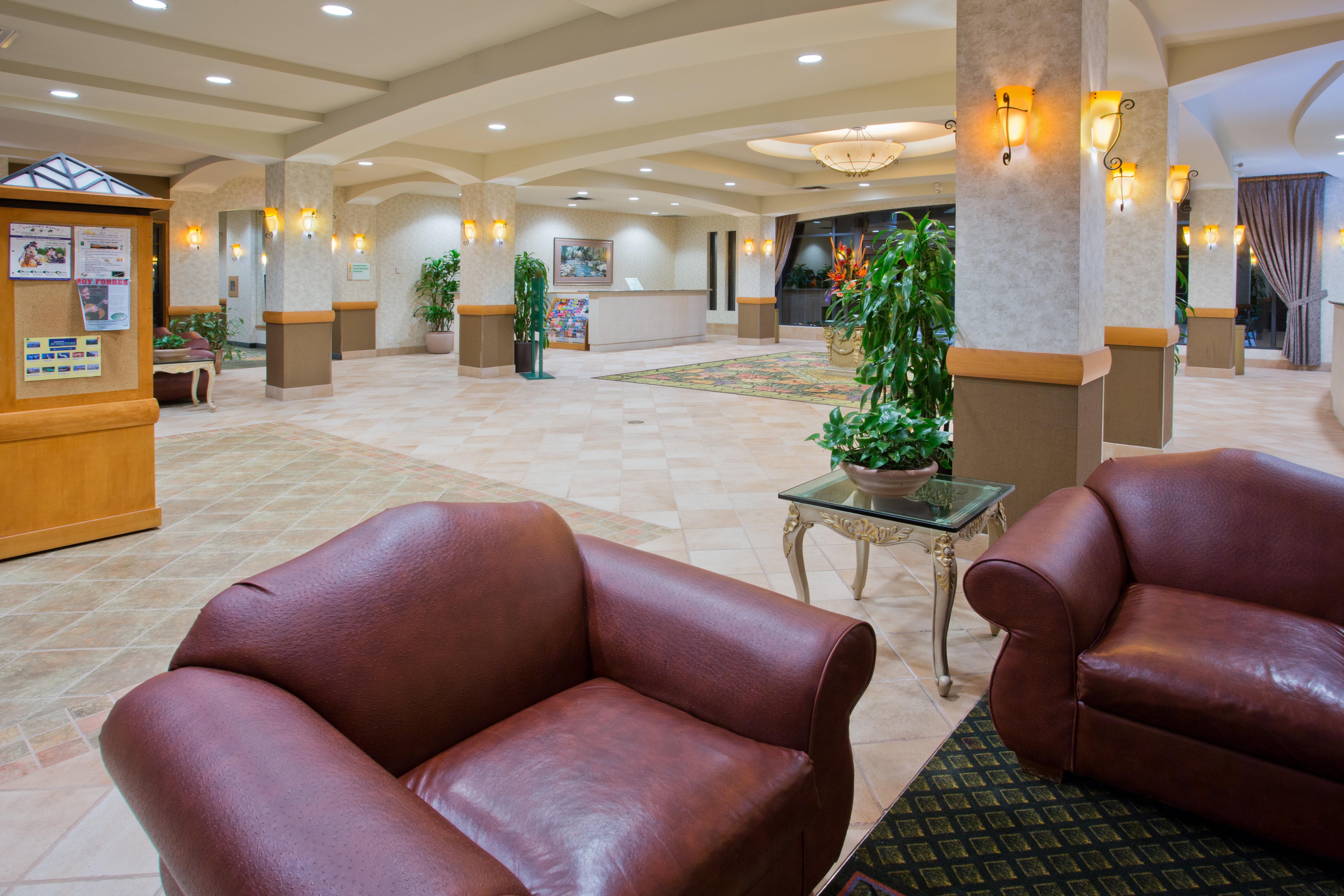 Holiday Inn & Suites North Vancouver By Ihg Экстерьер фото