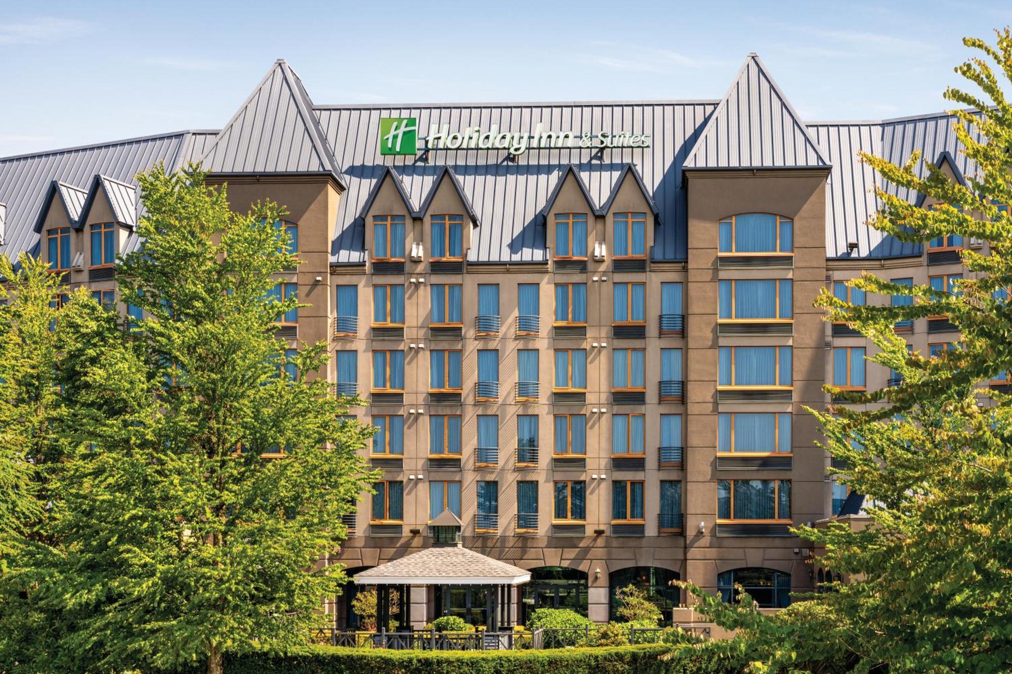 Holiday Inn & Suites North Vancouver, An Ihg Hotel Экстерьер фото