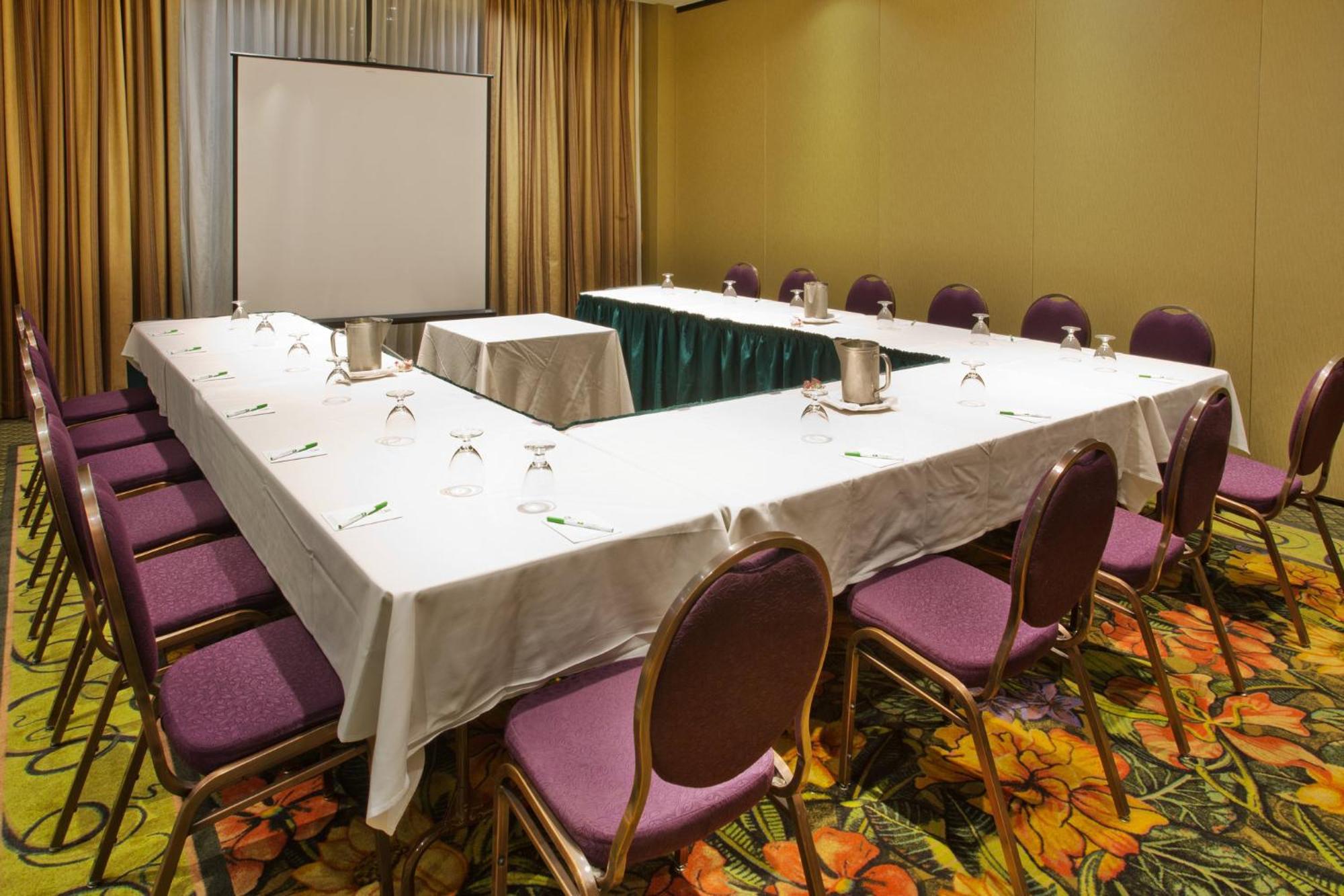 Holiday Inn & Suites North Vancouver By Ihg Экстерьер фото